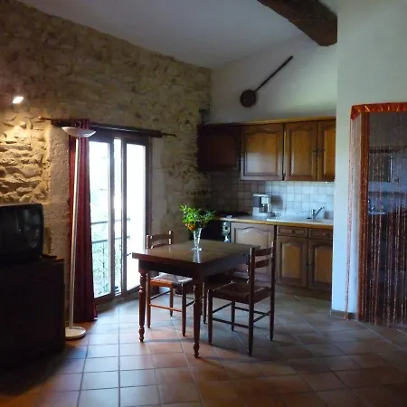 Les Esclots , Nîmes, 4 Personne * Générac