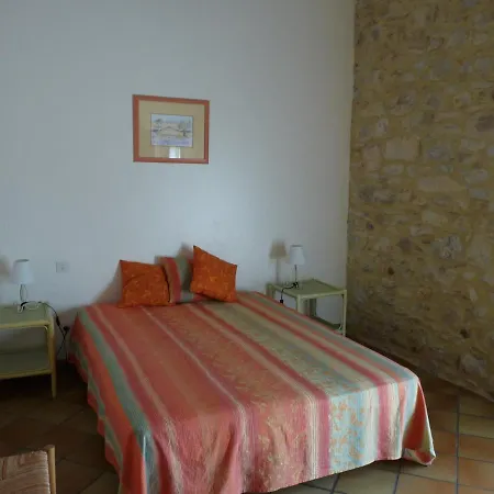 Apartamento Les Esclots , Nimes, 4 Personne *