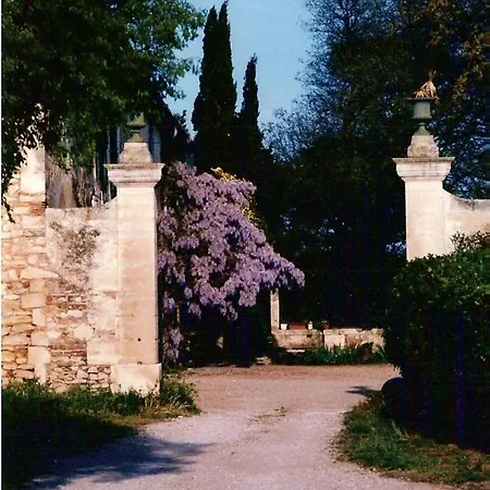 Les Esclots , Nimes, 4 Personne *
