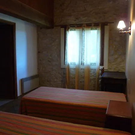 Les Esclots , Nimes, 4 Personne